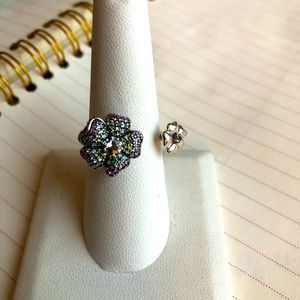 100% Authentic 
Pandora Glorius Blooms Ring